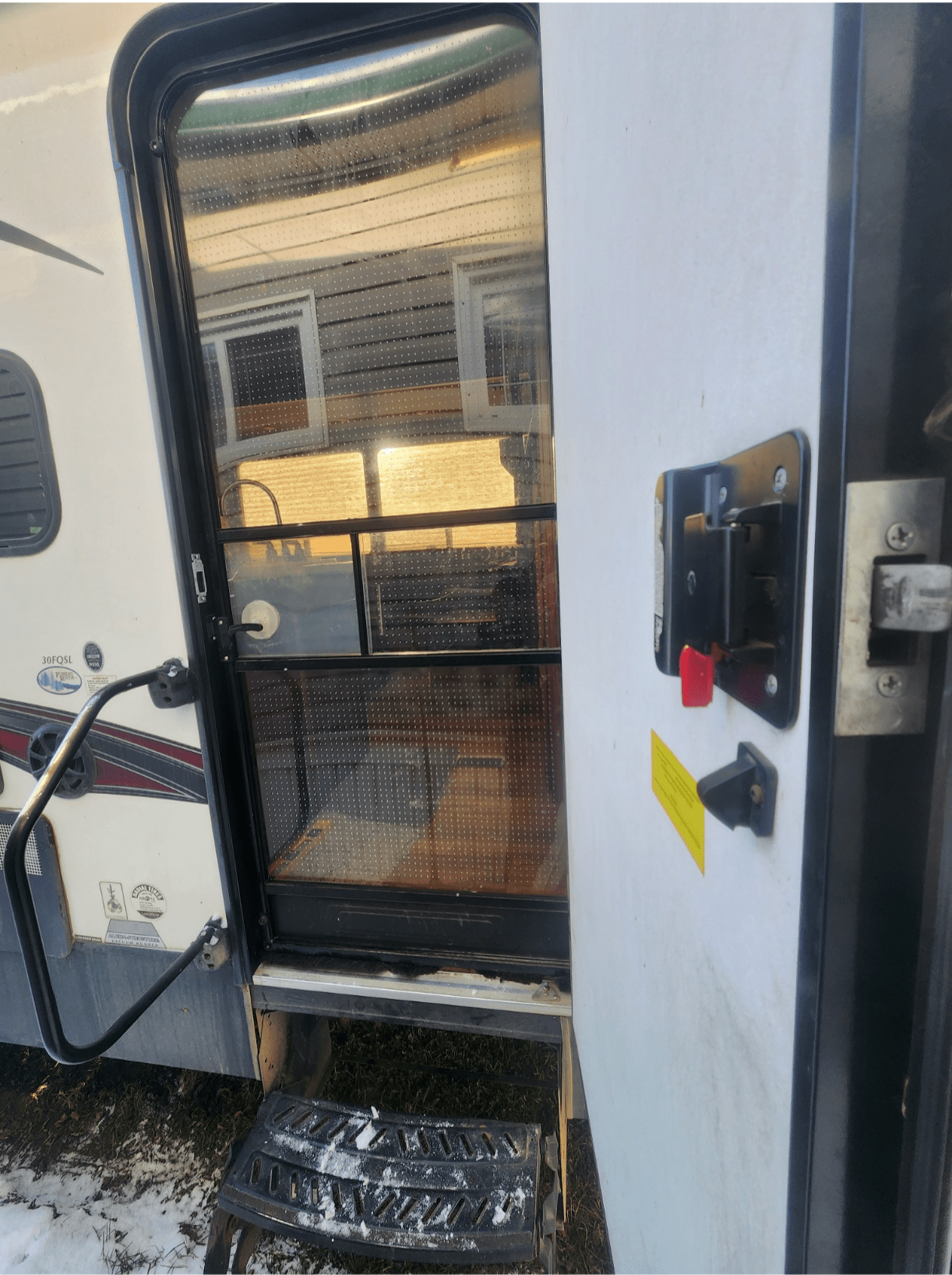 Sturdy Screen® RV Pet Protector - Sturdy Screens